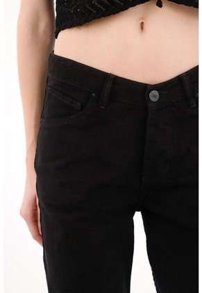 Tennis Jean Recto Tiro Bajo Negro Para Mujer