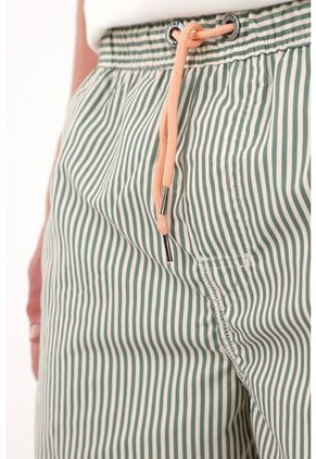 Tennis Pantaloneta Con Estampado De Rayas Verde Para Hombre