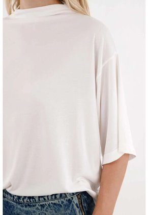 Tennis Camiseta Cuello Alto Crudo Para Mujer