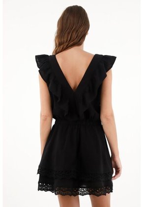 Vestido Corto Con Detalles De Encaje Negro Para Mujer