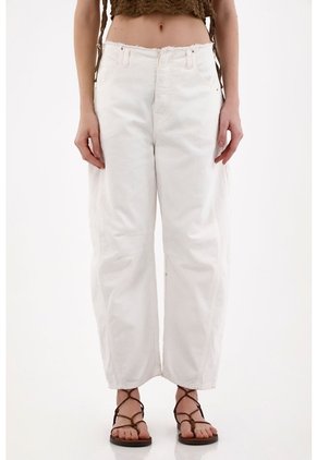 Tennis Jean Horseshoe Con Desflecado Crudo Para Mujer