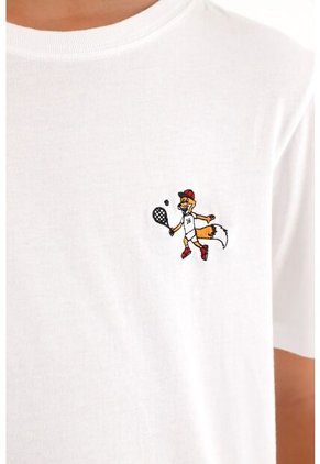 Camiseta Con Bordado Decorativo Blanca Para Niño