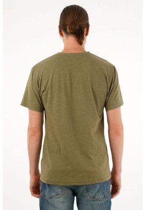 Camiseta Verde Con Abertura En V Para Hombre