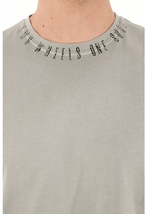 Tennis Camiseta Gris Con Estampado En Cuello Para Hombre