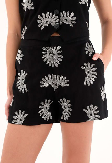 Bermuda Corta Con Brillos Y Bordados Para Mujer