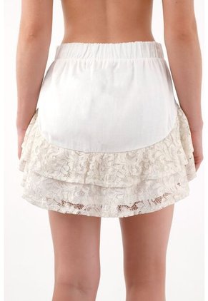 Falda Corta Con Boleros Y Encaje Crudo Para Mujer