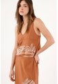 Tennis Top Crop Fit Relajado Con Bordado Floral En Terracota Para Mujer de Tennis