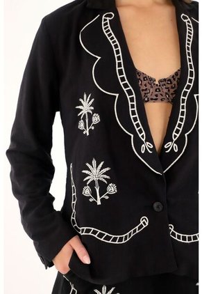 Tennis Blazer Negro Con Bordados Para Mujer