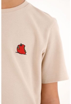 Camiseta Básica Café Con Estampado En Punto Corazón Para Niño