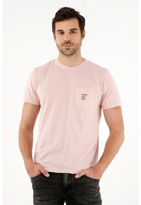 Camiseta Rosada Con Bolsillo Para Hombre
