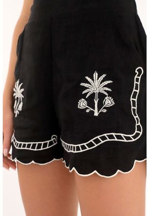 Tennis Bermuda Corta Negra Con Bordados Para Mujer