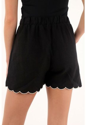 Tennis Bermuda Corta Negra Con Bordados Para Mujer