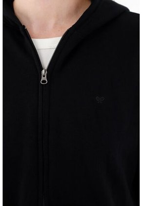 Buzo Negro Con Cierre Para Mujer