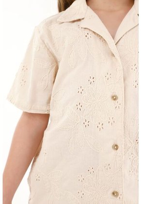 Camisa Crudo En Ojalillo Para Niña