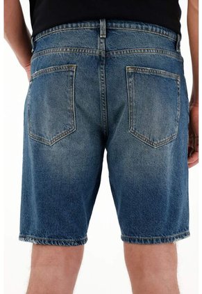 Tennis Bermuda Fit Recto Con Lavado Vintage En Denim De Algodón Azul Medio Para Hombre