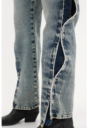 Tennis Jean Recto Con Aberturas Y Abrochaduras Laterales Para Mujer