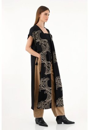 Poncho Tipo Capa Negro Bordado Para Mujer