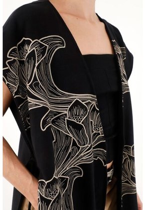 Poncho Tipo Capa Negro Bordado Para Mujer