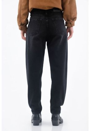 Tennis Jean Para Mujer En Algodón Negro Fit Relajado Con Pretina