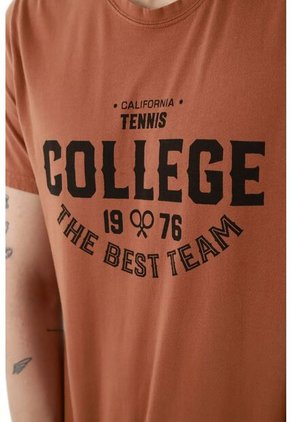 Camiseta Café Estampada Para Hombre