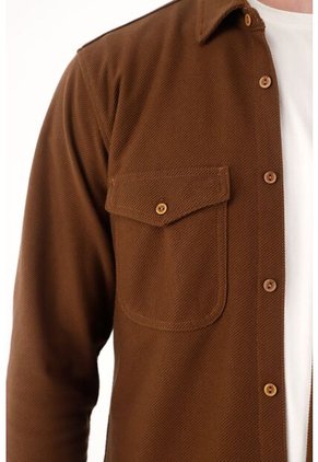 Tennis Buzo Tipo Camisa Café Para Hombre