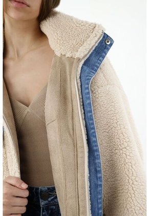 Chaqueta Tipo Ovejera Crudo Para Mujer