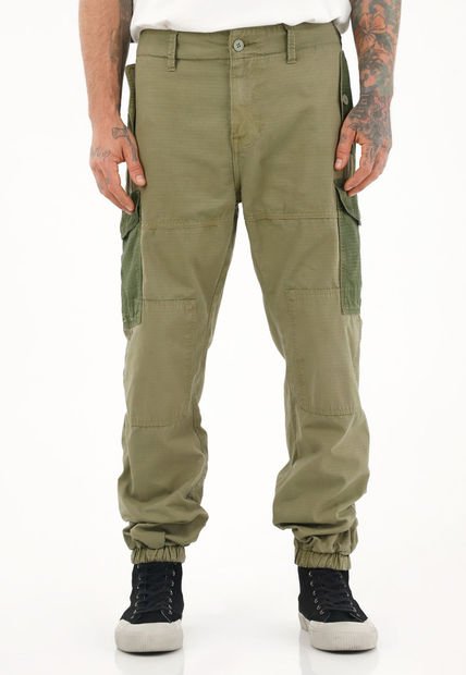 Pantalón Con Parches Y Bota Enresortada Verde Para Hombre