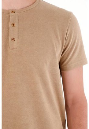 Camiseta En Tela Tejida Café Para Hombre