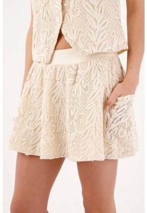 Tennis Falda Corta Corte A Con Textura Botánica En Algodón Beige Para Mujer