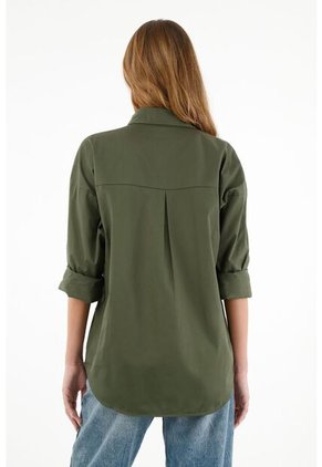 Camisa Verde Con Bolsillos Delanteros Para Mujer