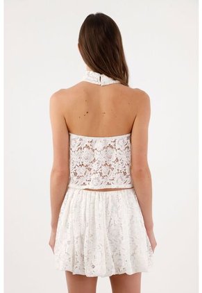 Tennis Top Crop Holgado Con Cuello Halter Cruzado En Encaje Blanco Para Mujer