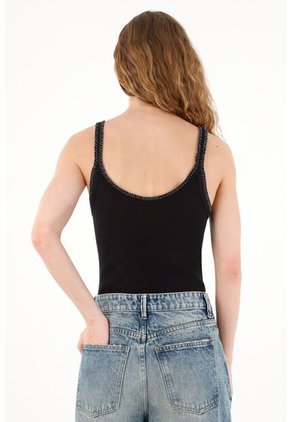 Tennis Camiseta Negra En Rib Manga Sisa Para Mujer