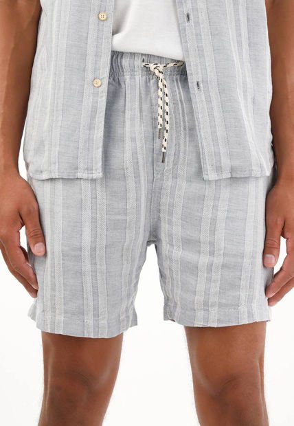 Bermuda Azul Con Diseño A Rayas Para Hombre