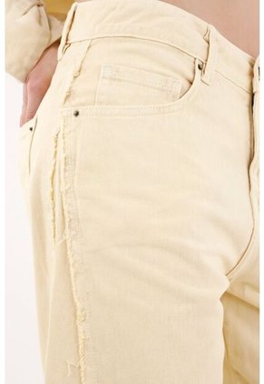 Tennis Jean Wide Leg Con Cortes Desflecados Amarillo Para Mujer