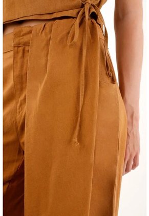 Tennis Pantalón En Tela Liviana Café Para Mujer