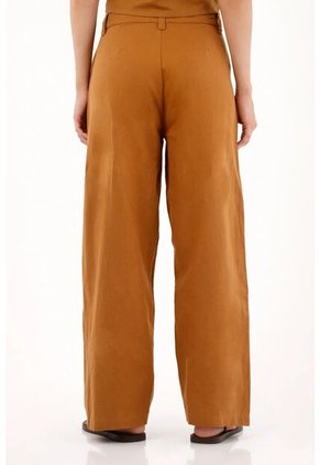 Tennis Pantalón En Tela Liviana Café Para Mujer