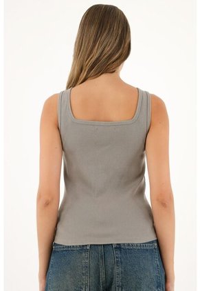 Camiseta Gris Con Recogido En Escote Para Mujer