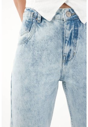 Tennis Jean Recto Tiro Medio Azul Claro Para Mujer