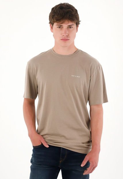 Camiseta Básica Estampada En Espalda Café Para Hombre