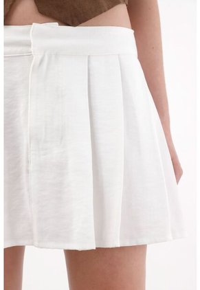 Tennis Falda Corta Con Tablas Crudo Para Mujer