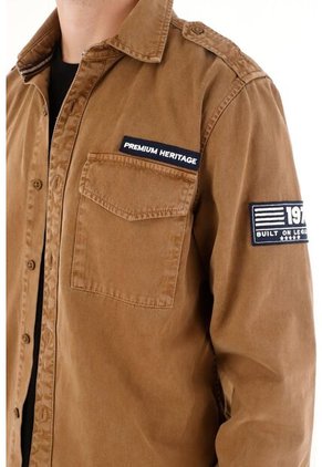 Tennis Chaqueta En Dril Liviano Con Aplique Café Para Hombre