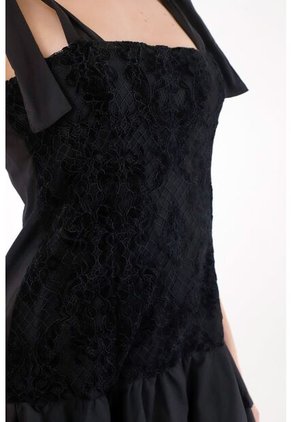 Tennis Vestido Corto Con Boleros Negro Para Mujer