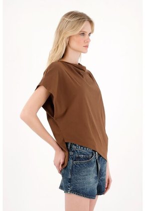 Tennis Camiseta Manga Sisa Con Ruedo Asimétrico Café Para Mujer