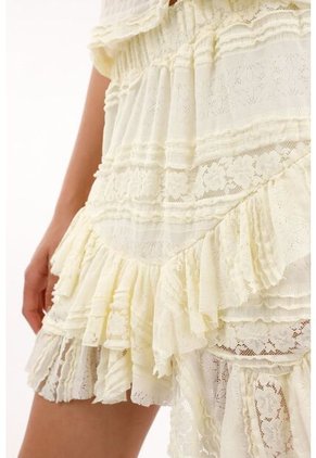 Tennis Falda Corta Con Boleros En Pico Cruda Para Mujer