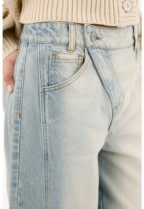 Tennis Jean Recto Con Efecto Resinado Para Mujer