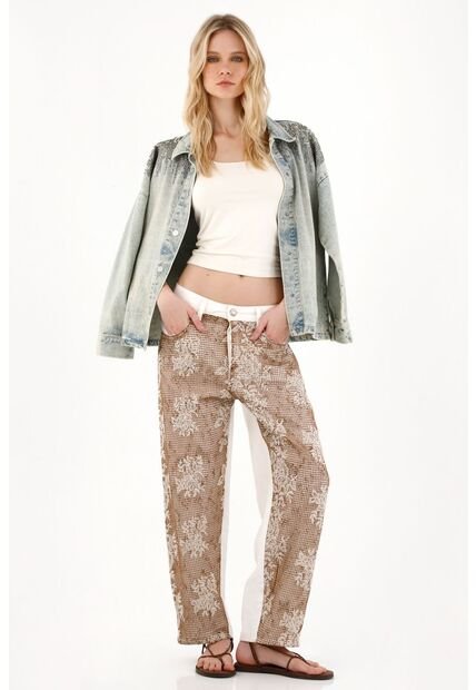 Tennis Pantalón Horseshoe Con Tela Bordada Sobrepuesta Crudo Para Mujer