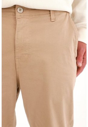 Tennis Pantalón Tipo Chino Corto Crudo Para Hombre