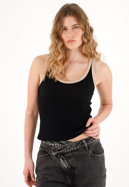 Camiseta Negra En Rib Para Mujer