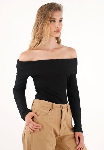 Camiseta Negra De Cuello Bandeja Para Mujer