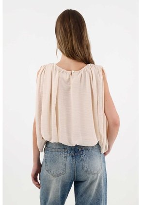 Tennis Camisa En Tela Liviana Y Vaporosa Crudo Con Diseño Limpio Para Mujer